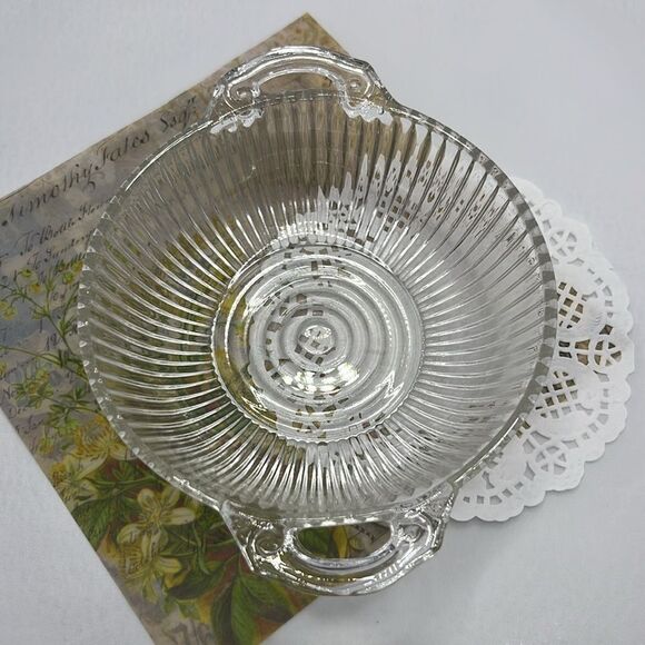 Farmhouse Clear Glass Candy Dish Bowl Side Handles 2 Earth Tone Spools of Thread - Picture 9 of 10